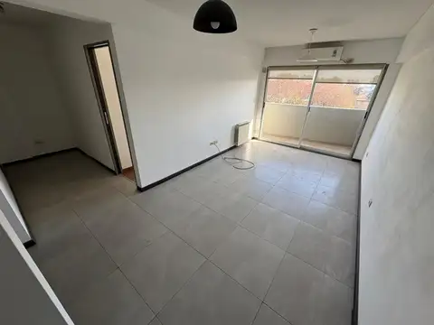 Avenida America 651 , Piso 6