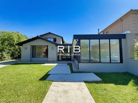 Moderna Propiedad con 4 dormitorios - Acepta Financiación