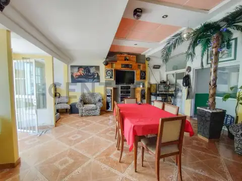 Casa 4 ambientes con 3 baños