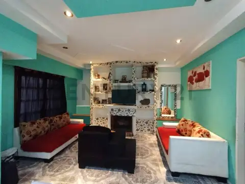 25 de Mayo 3900, Piso 0