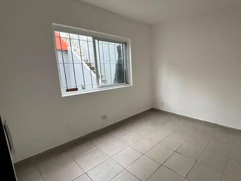 Departamento en Alquiler en Villa de Mayo, $ 600.000