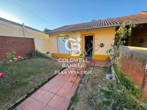 Casa de 2 dormitorios en Barrio Los Hornos