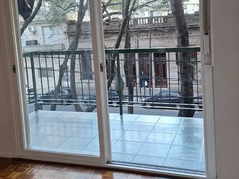 Avenida General Indalecio Chenaut 1700