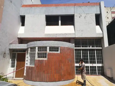 Casa en Venta en La Plata [Cod: 161-13624]