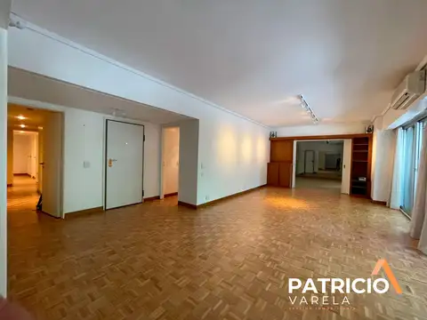 Avenida Coronel Diaz 2700, Piso 1