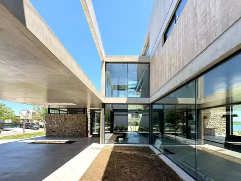 Casa en Venta al Este