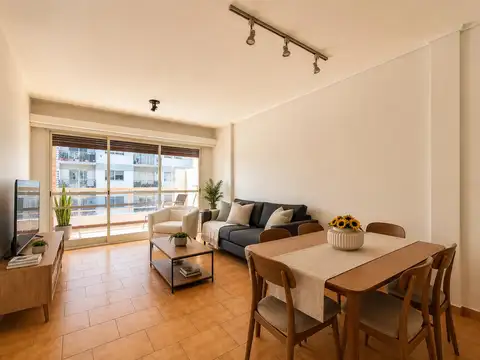 Venta de Departamento PISO 4 ambientes con Palier Privado y Gran Balcón Terraza en Caballito