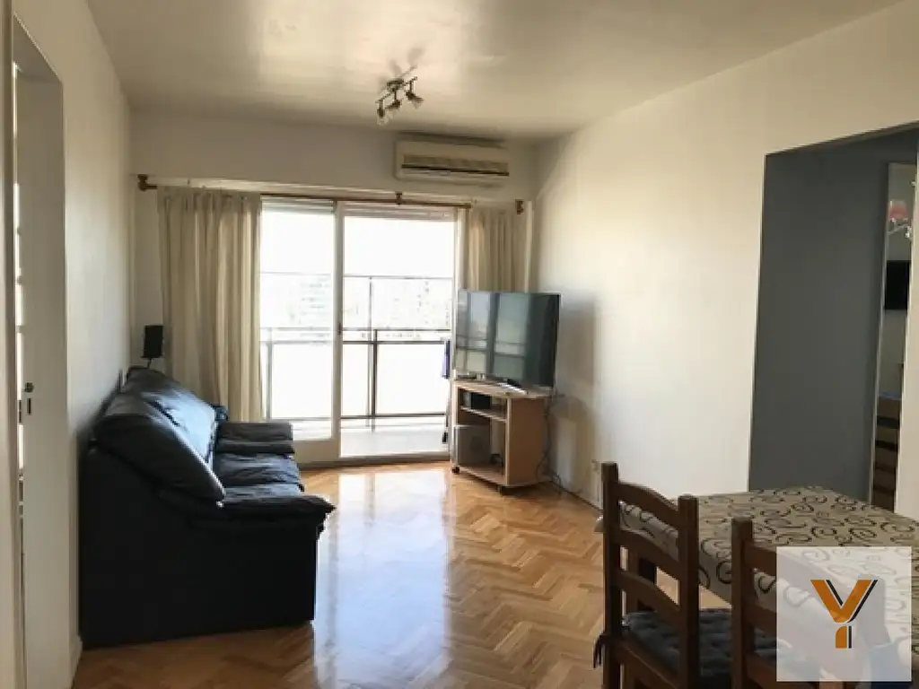 Carlos Calvo e/ San Jose y Santiago del Estero