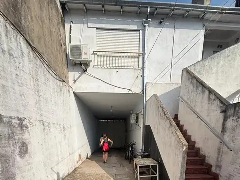 Galpón/Taller/Deposito 300 m2 aprox