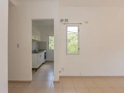 Departamento en Alquiler en Lomas Del Mirador, $ 550.000