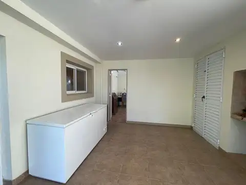 Casa en Venta con 5 cocheras