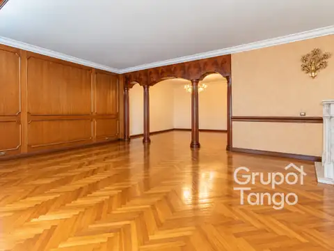 Departamento en Venta con 2 cocheras