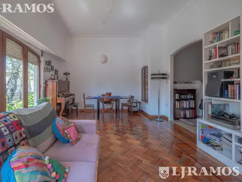 Depto Tipo Casa 5 ambientes con 2 baños