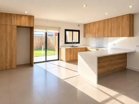 Casa en Venta con 1 cochera