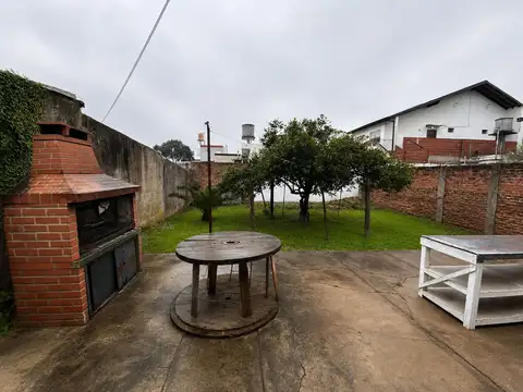 CASA EN VENTA GUTIERREZ 3 DORMITORIOS COCHERA