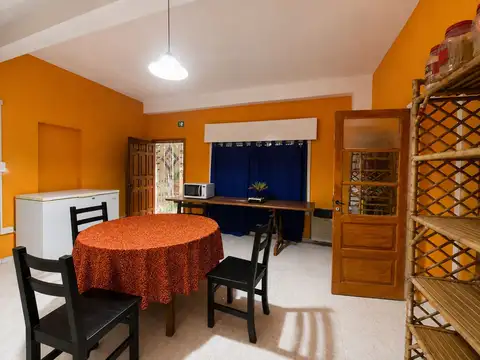 CASA EN VENTA GUTIERREZ 3 DORMITORIOS COCHERA