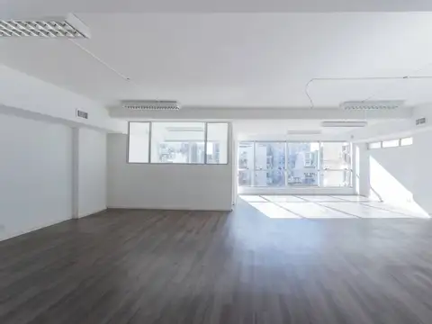 Av. Luis Maria Campos 1000, Piso 10