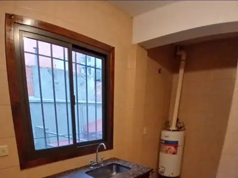 DR. MELO 2700, Piso 1