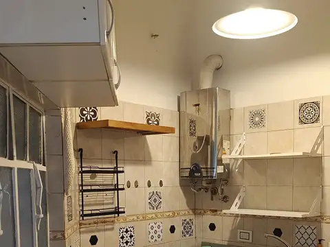 PH en alquiler – tipo casa – dormitorio en entrepiso, patio y bajas expensas