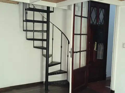 Depto Tipo Casa 2 ambientes con 1 baño