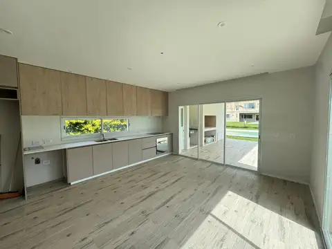 Casa en Alquiler A Estrenar