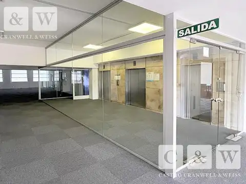 Oficina Monoambiente con 6 baños