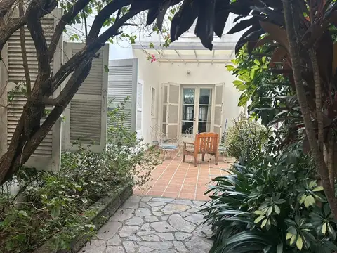 SE VENDE CASA / LOTE EN ALMAGRO