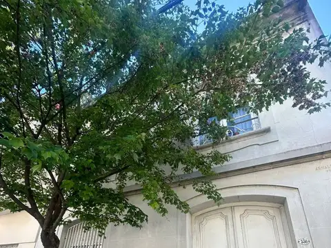 SE VENDE CASA / LOTE EN ALMAGRO