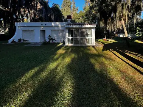 Casa en  pueblo esther