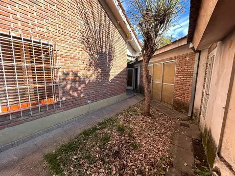 Casa 4 ambientes con 1 baño