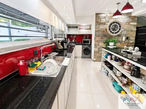 Casa en Venta en Burzaco, USD 220.000