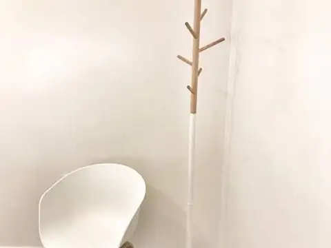 Oficina en Alquiler al Este