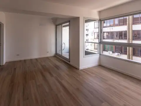 Humberto 1º al 900 entre Tacuarí y Bernardo de Irigoyen