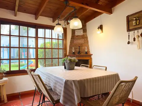 Casa 6 ambientes con 3 baños
