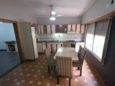 Casa - Alquiler - Argentina, Lanús - CNEL MOLINEDO 1312