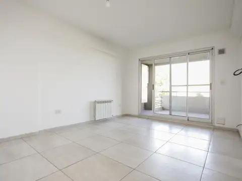 Departamento en Venta en Parque Chacabuco, USD 140.000