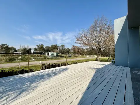Club de campo la Cándida , Piso 0