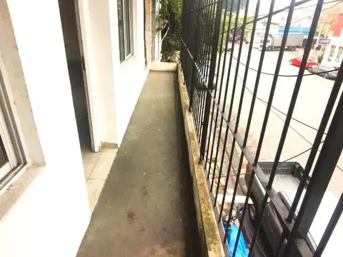 C.pellegrini 139 , Piso 1