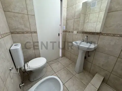 Oficina 2 ambientes con 1 baño