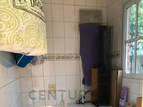 Casa en venta de 4 habitaciones en Villa Elisa