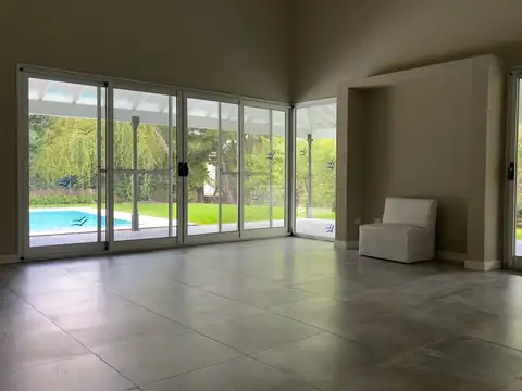 Casa 3 ambientes con 2 baños