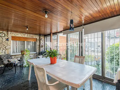 Venta ph 2 ambientes y medio con cochera y terraza en Morón.