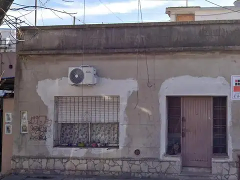 LOTE CON CASA A DEMOLER SOBRE LOTE DE 8,66X37