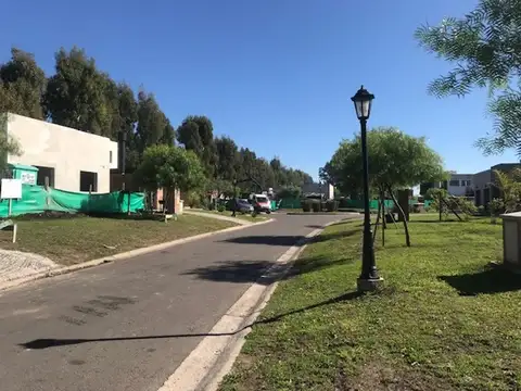 Terreno en Venta en Pilar del Este - Santa Elena, USD 58.000