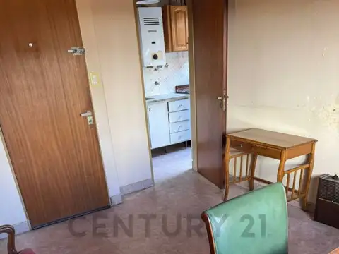 51 entre 16 y 17 1000, Piso 0