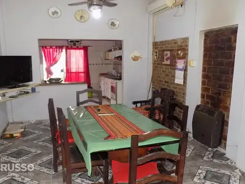 Casa 3 ambientes con 1 baño