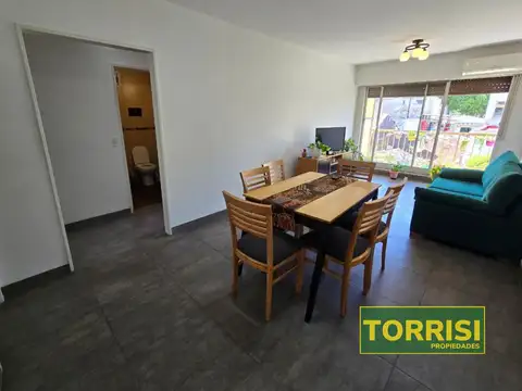 Castro Barros 2200 , Piso 3