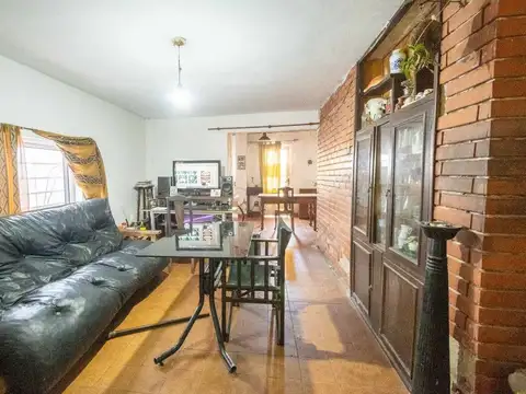 Casa en Venta con 1 cochera