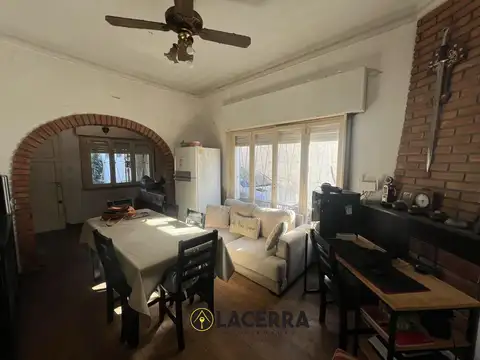 Casa 4 ambientes en venta con patio