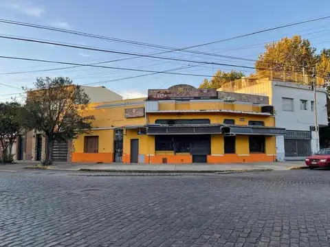 Depto Tipo Casa en Alquiler de 4 ambientes